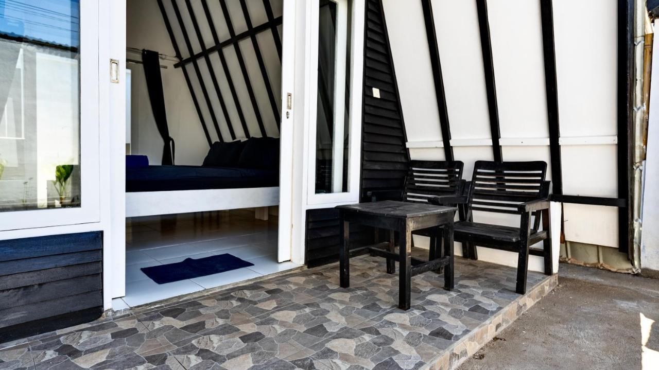 Sanctum Dive Bungalows With Private Pool Gili Trawangan Luaran gambar