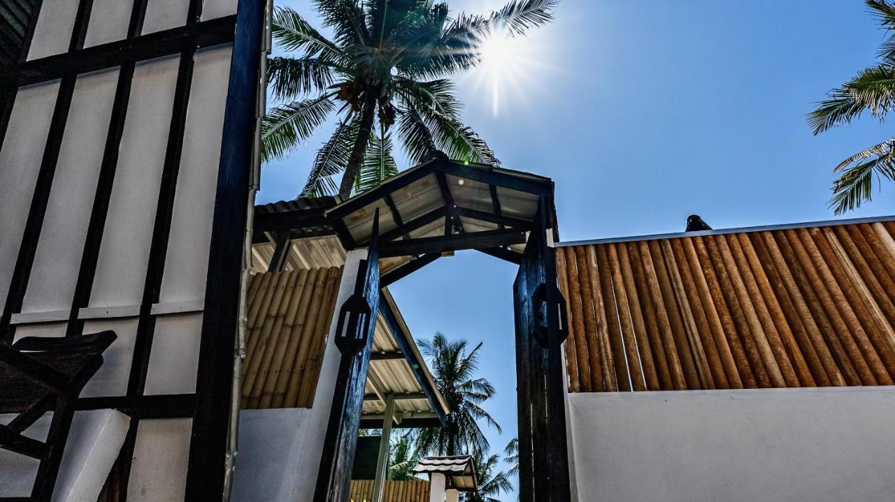 Sanctum Dive Bungalows With Private Pool Gili Trawangan Luaran gambar