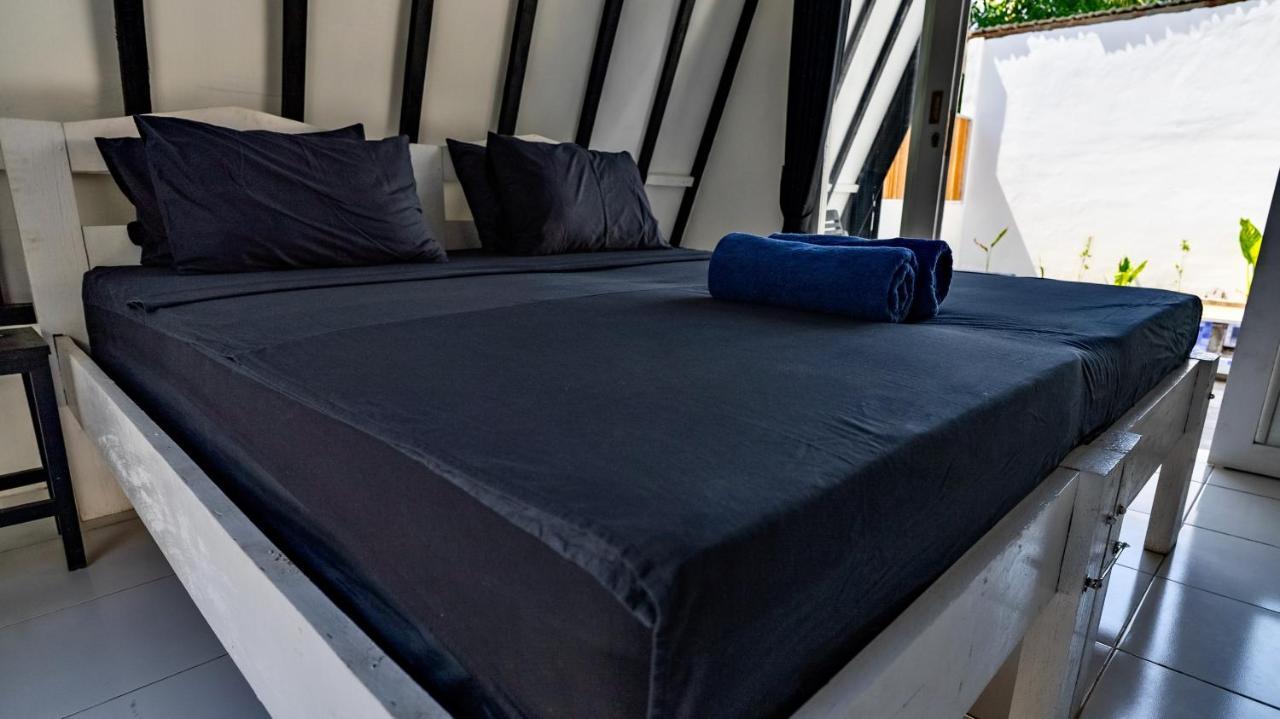 Sanctum Dive Bungalows With Private Pool Gili Trawangan Luaran gambar